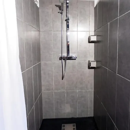 Modern And Cozy Private Jacuzzi Вьёй-Сен-Жирон