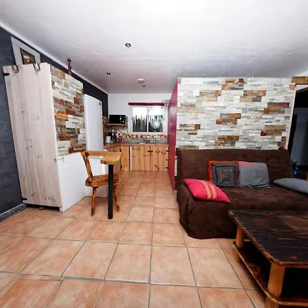 Modern And Cozy Private Jacuzzi Вьёй-Сен-Жирон